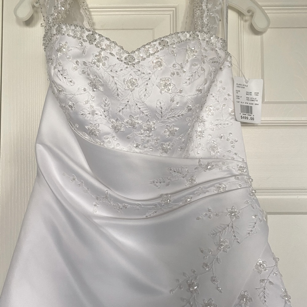 Beautiful New Wedding Dress From David’s Bridal
